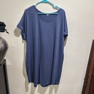 Green Envelope Navy Short Sleeve Top